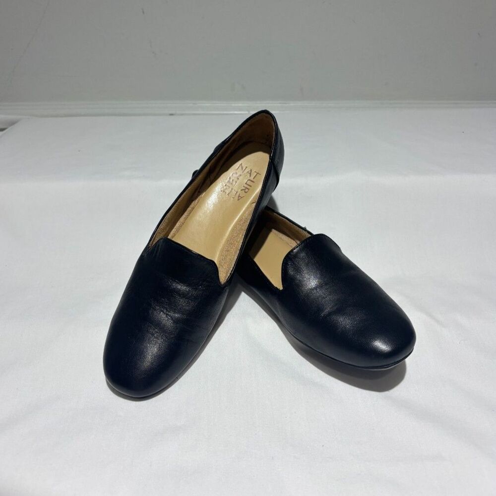 Naturalizer Black Leather Flats  Size 7